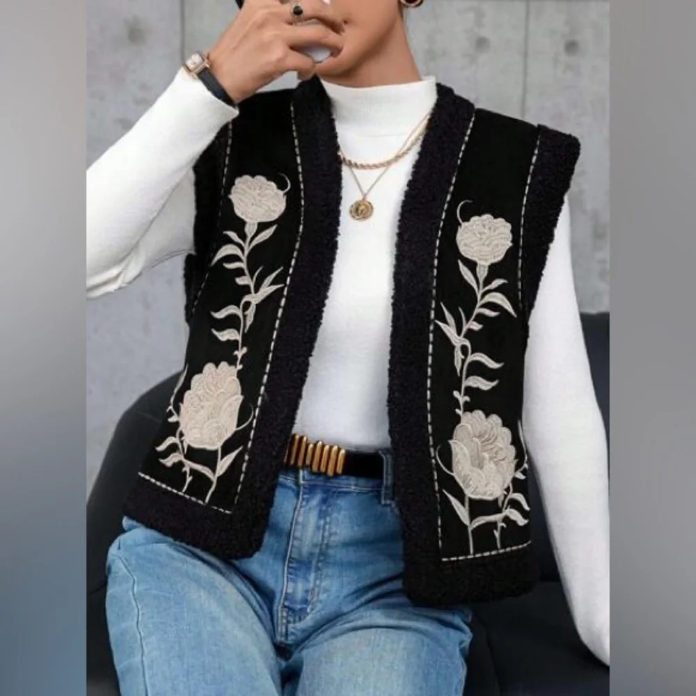 Zara Black Sherpa Suede Vest Embroidered floral boho Shearling - Picture 5 of 10